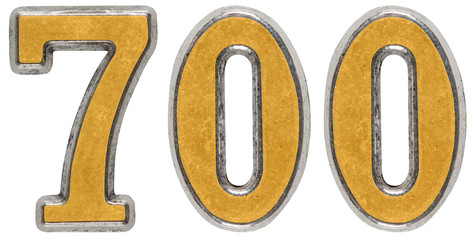 700